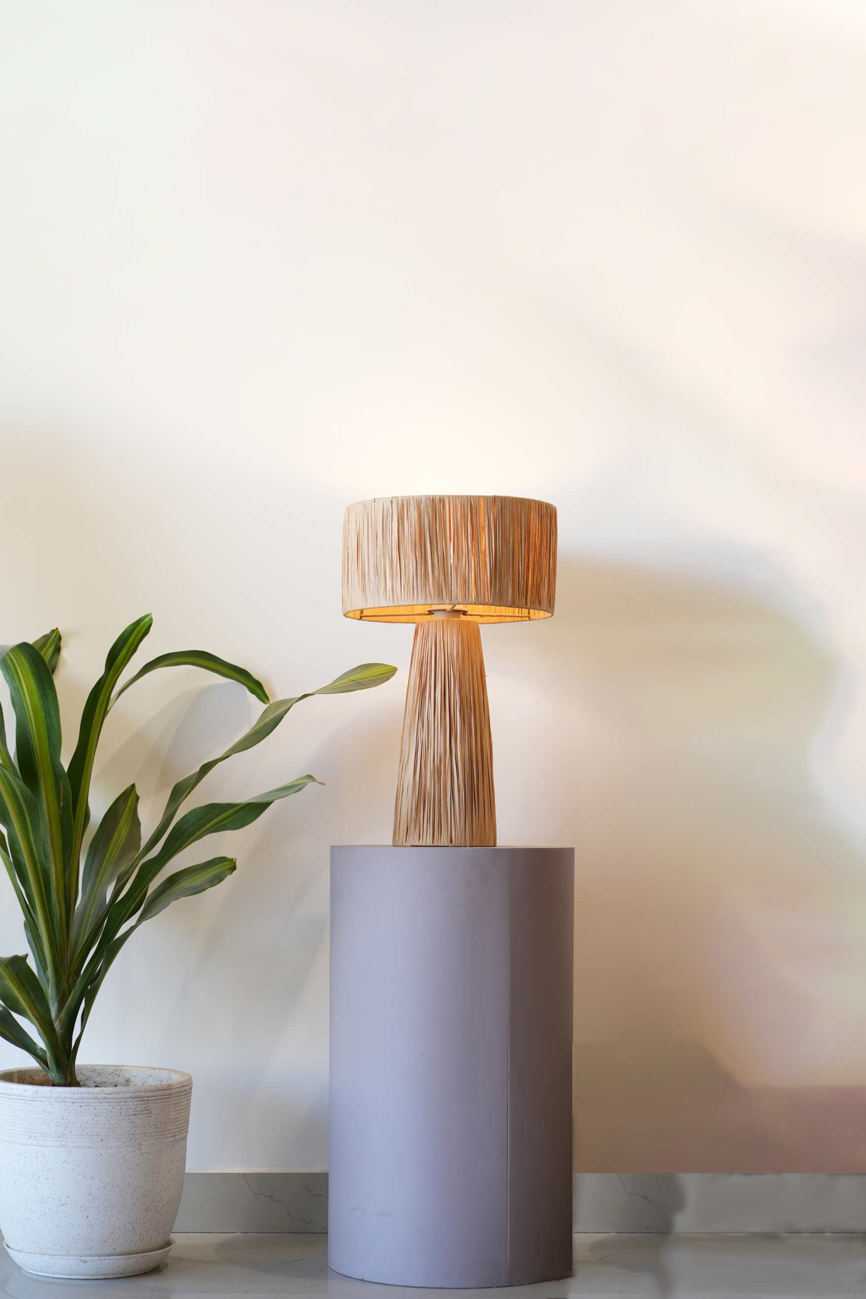 Lily – Petite Raffia Bloom