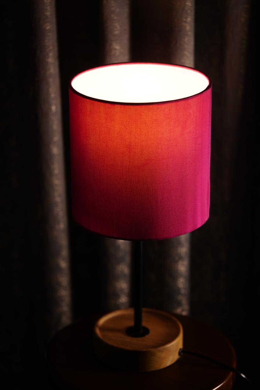 Kia - Table Lamp